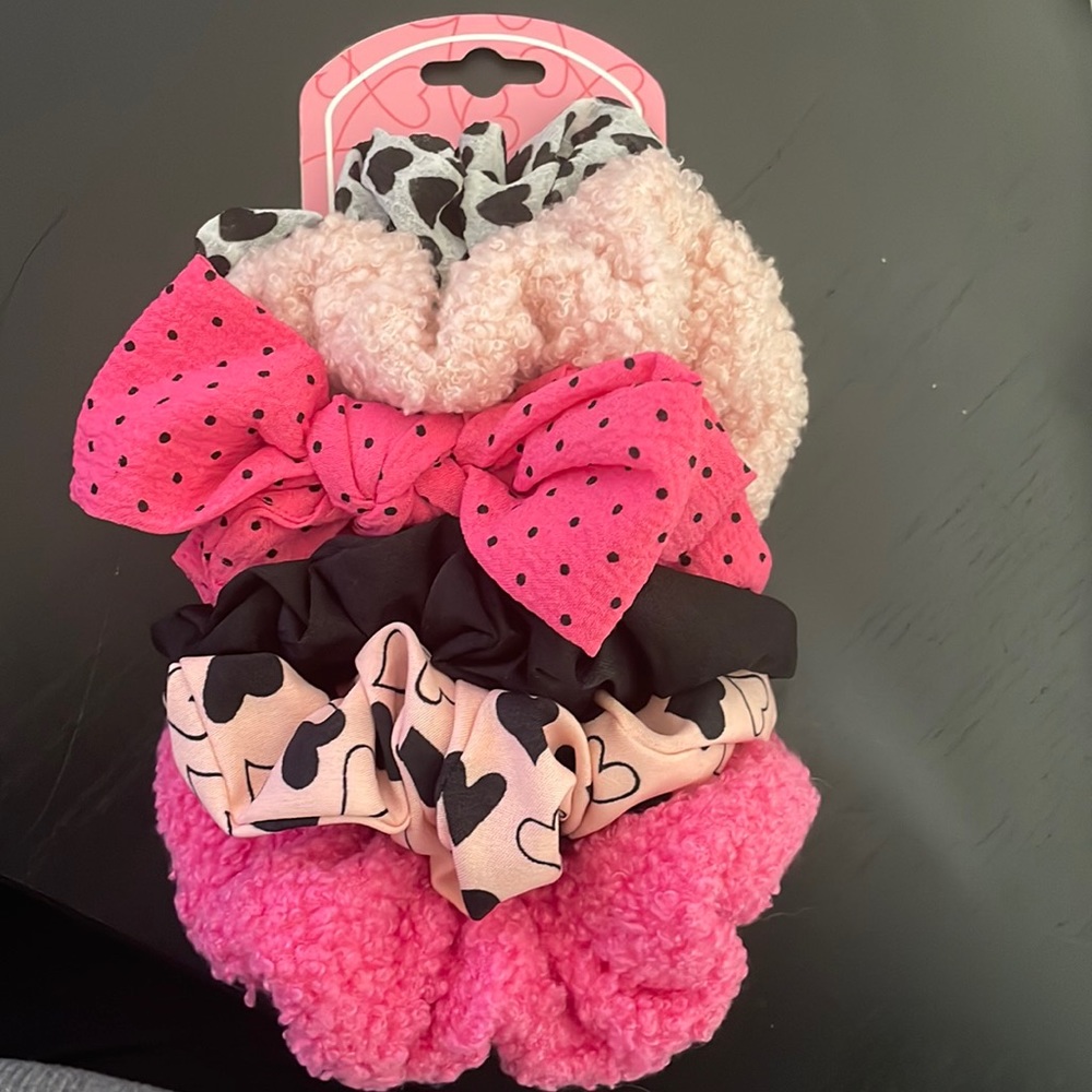 Cute Scrunchies Set of 6